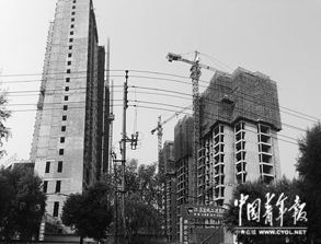無證樓盤何以“野蠻生長”？——透視房地產(chǎn)開發(fā)中的監(jiān)管亂象