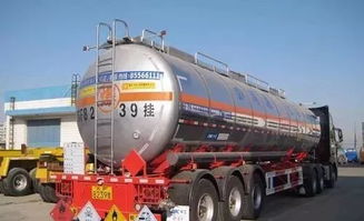 新規(guī)上路 貨車(chē)司機(jī)1月1日起強(qiáng)制扣繳稅款，危險(xiǎn)貨物運(yùn)輸違規(guī)最高罰20萬(wàn)